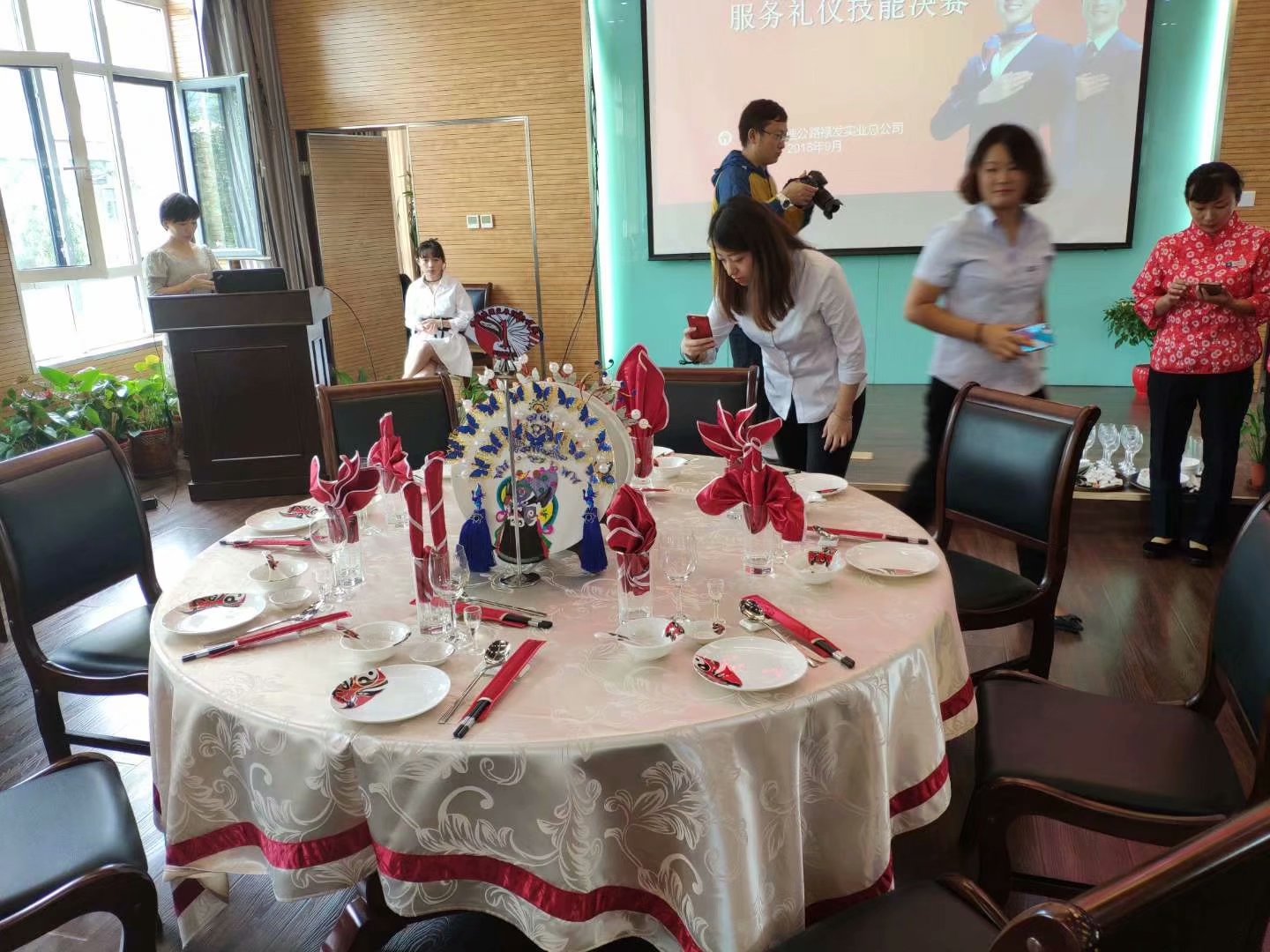 餐厅图片.jpg